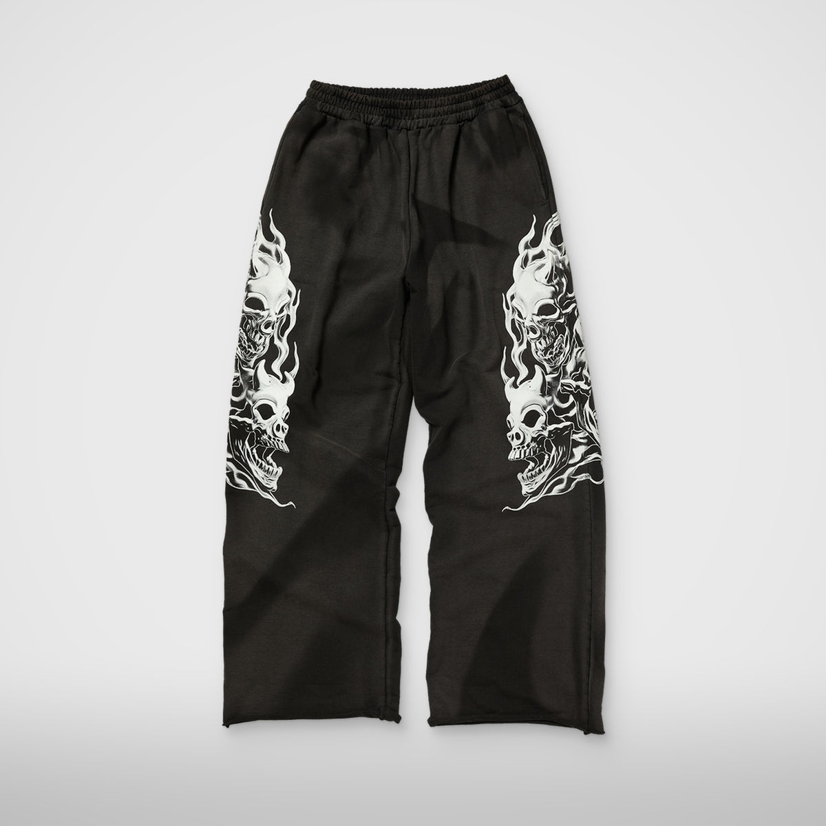 Thug Club Six Riding Skull Sweatpants in black