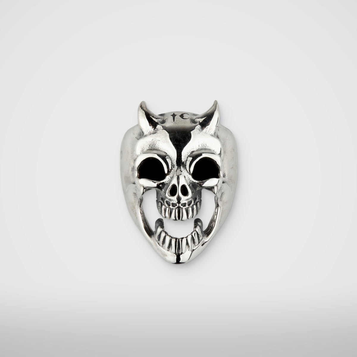 Thug Club TC Riding Skull Ring in silver