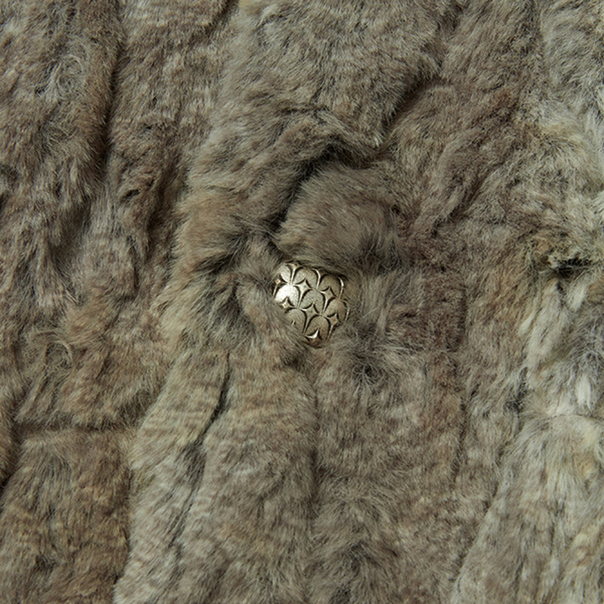 Thug Club Jindo Mix Fur Jacket in beige, view 5 of 8
