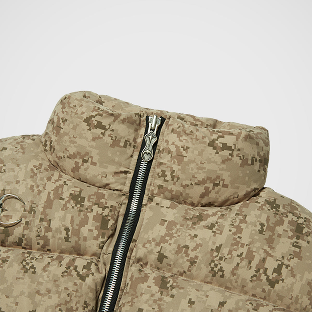 Thug Club Bio Soldier Super Heavy Puffer Jacket in beige, view 3 of 8